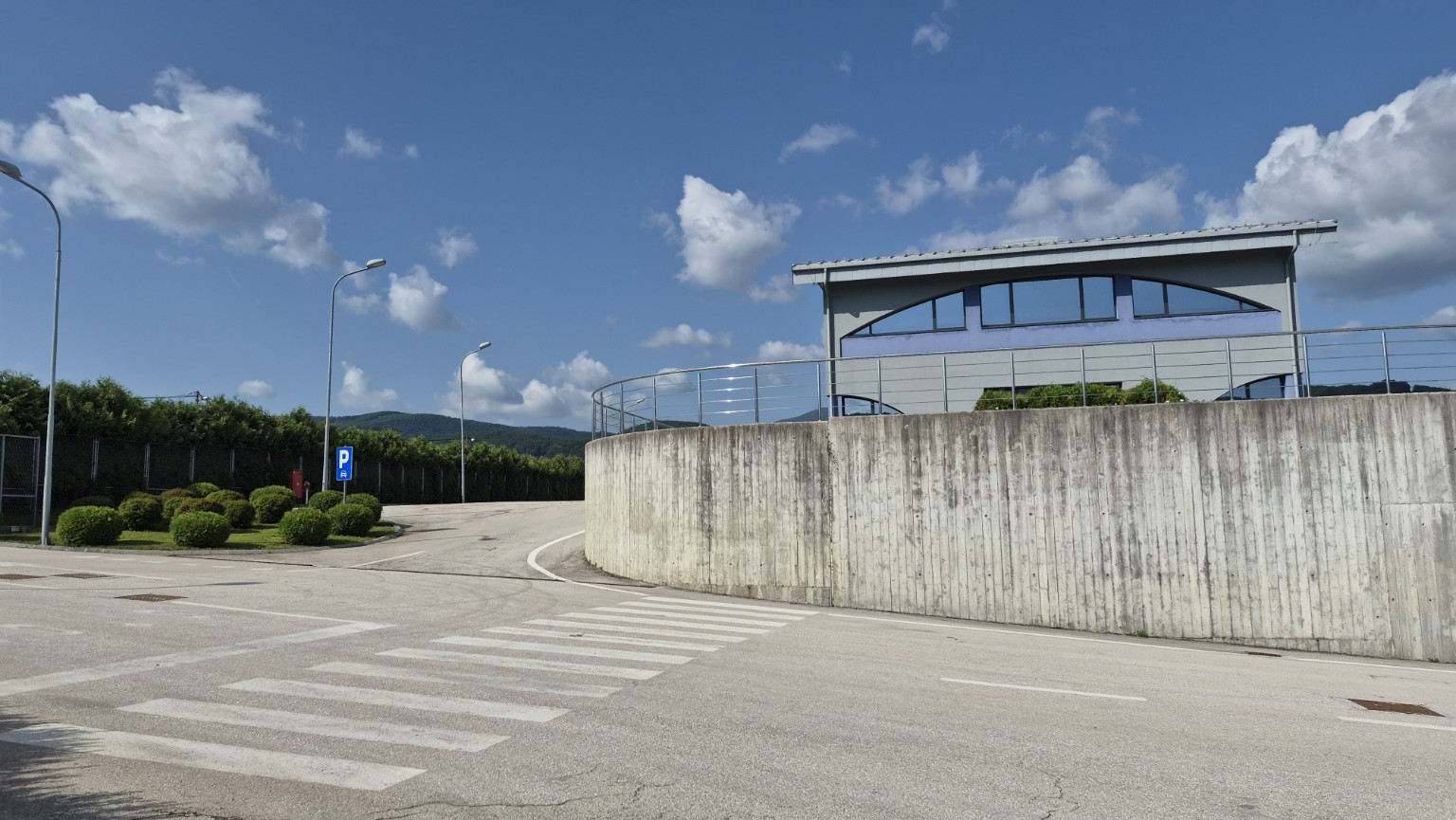 Site entrance and access